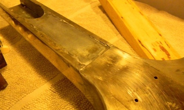 tricone_hollow_neck-1