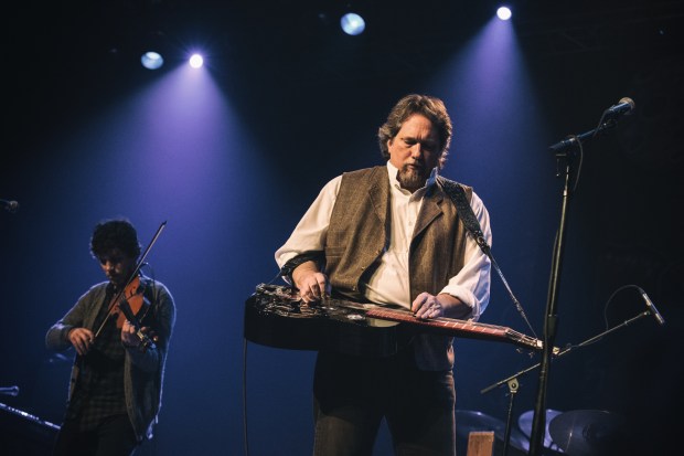 Jerry Douglas.  Photo by Sundel Perry